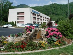 Отель Baymont Inn Cherokee Smoky Mountains