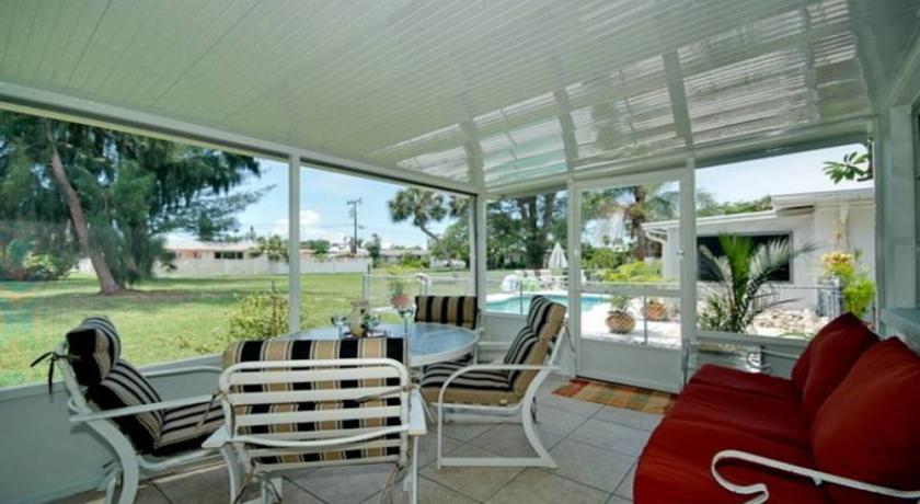Апартаменты RedAwning Holiday Home 43523
