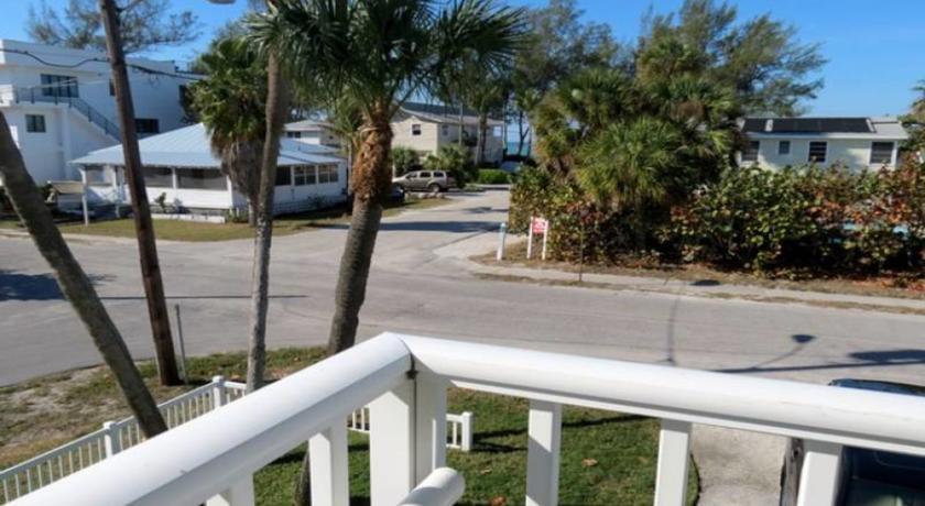 Апартаменты RedAwning Palm Cay Unit 8