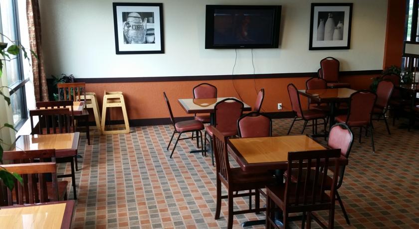 Отель Baymont Inn & Suites Cincinnati