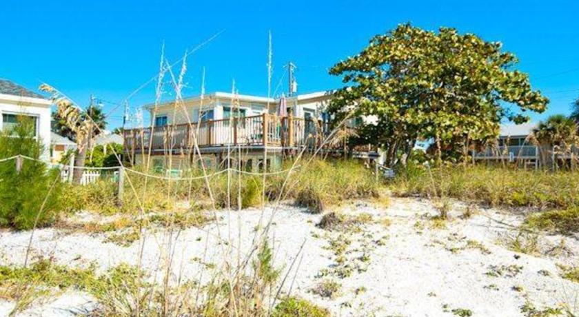 Апартаменты RedAwning Beachcomber