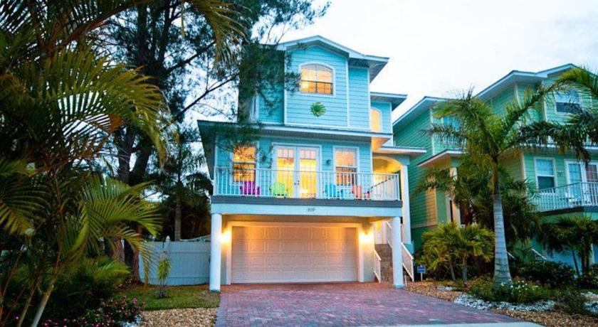 Апартаменты RedAwning Allegria by the Sea