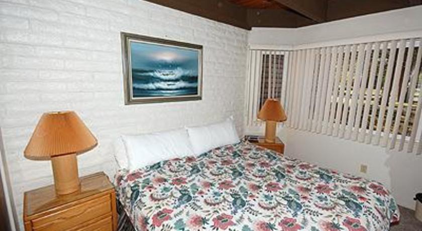 RedAwning Ala Wai Boulevard Apartment 14