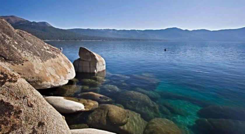 Апартаменты RedAwning Crystal Waters Lakefront