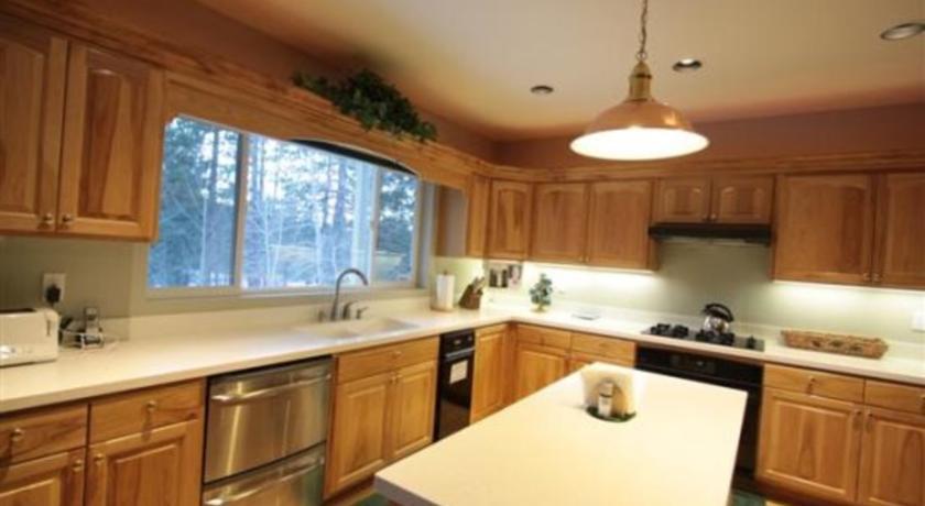 Апартаменты RedAwning Northstar Deluxe Mountain Getaway