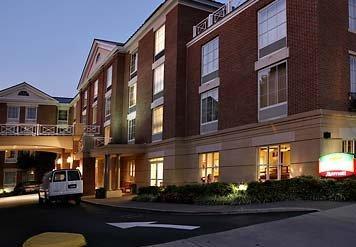 Отель Courtyard Charlottesville - University Medical Center