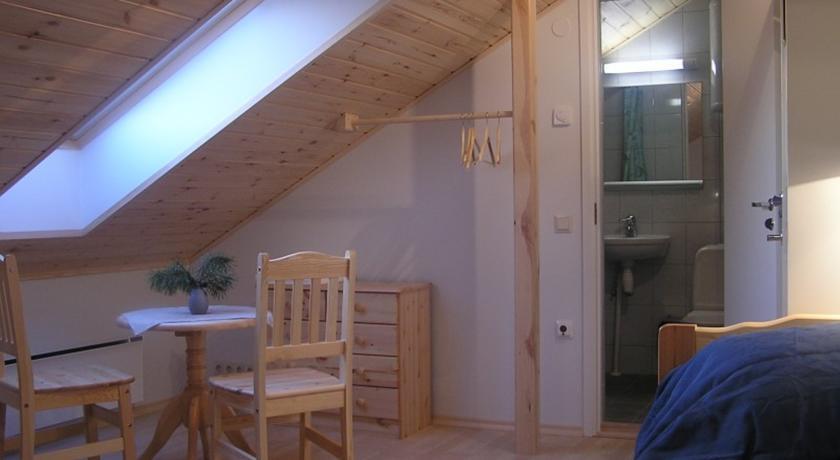 Апартаменты Rae Holiday House