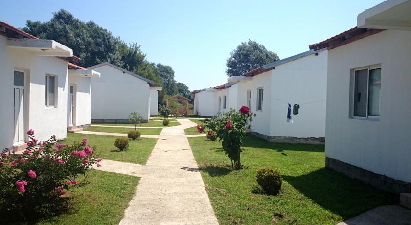 Отель Beni Bungalows