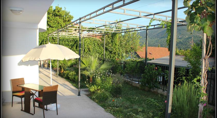 Апартаменты Montra Apartments