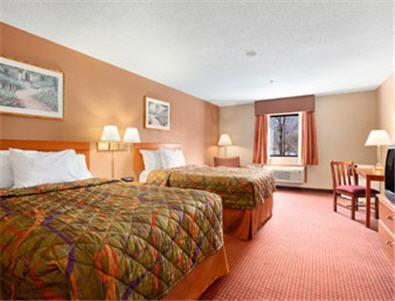Отель Days Inn Charleston East