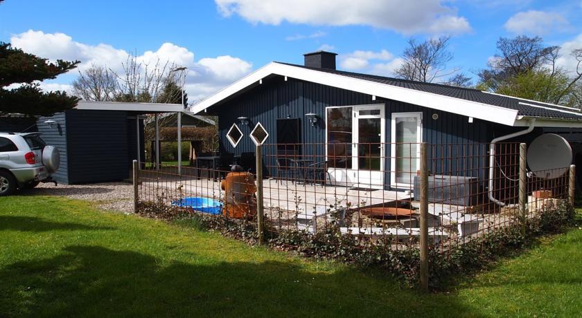 Апартаменты Holiday home Sydstrand D- 128