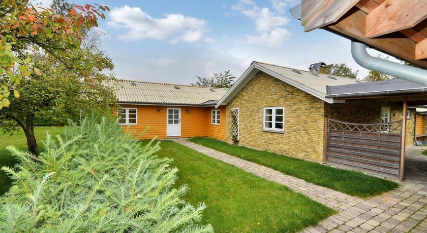 Апартаменты Holiday home Anemonevej D- 200