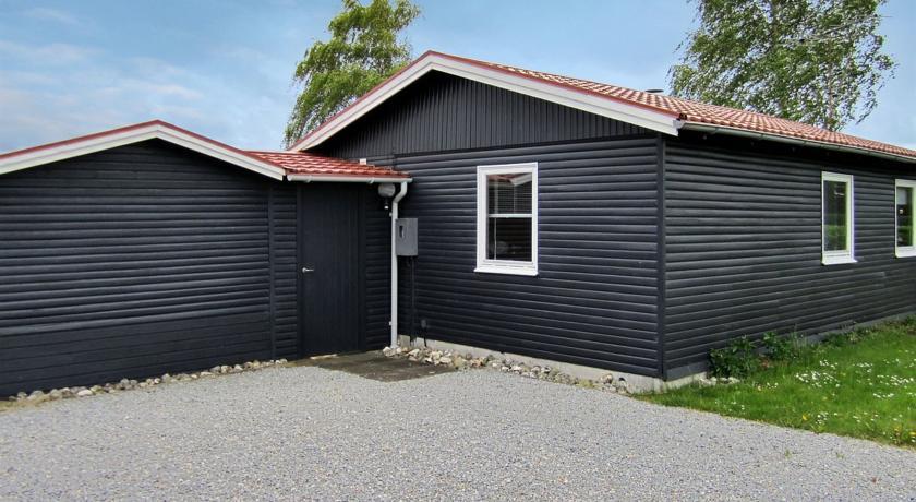 Апартаменты Holiday home Karl H- 2188