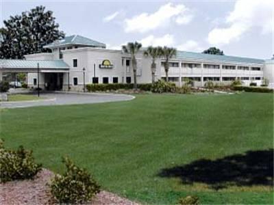 Отель Days Inn Brooksville