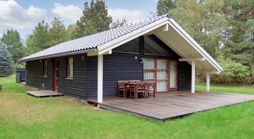 Апартаменты Holiday home Gudmindrup H- 1476