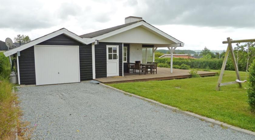 Апартаменты Holiday home Blombjergvej F- 562