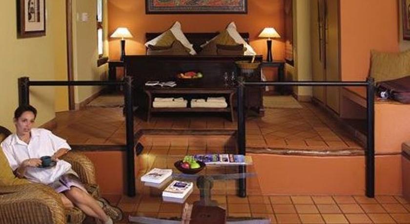 Отель Madikwe River Lodge