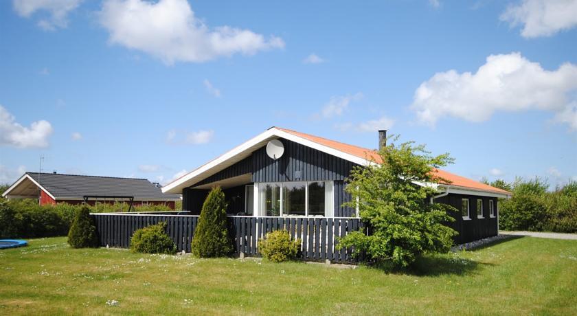 Апартаменты Holiday home Brombærvej F- 682