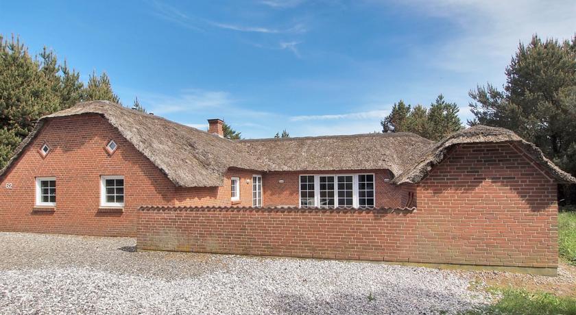 Апартаменты Holiday home Brunbjergvej E- 705