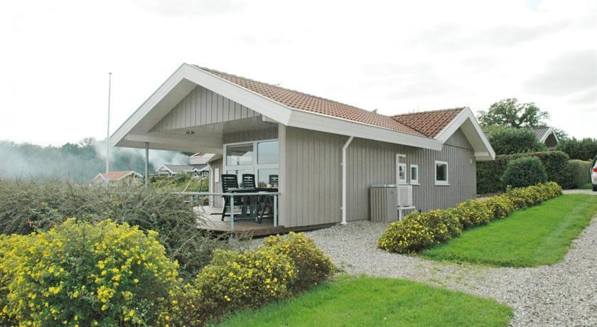 Апартаменты Holiday home Buskvej C- 743