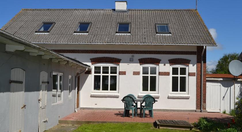 Апартаменты Holiday home Byvej E- 753