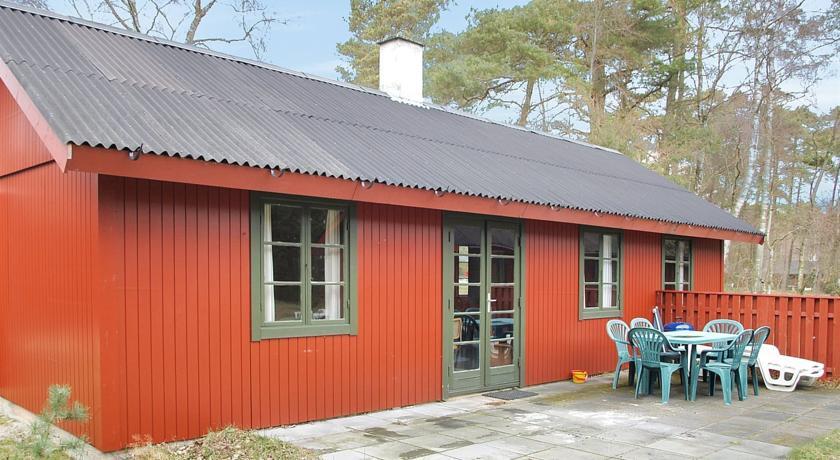 Апартаменты Holiday home Dueodde G- 867