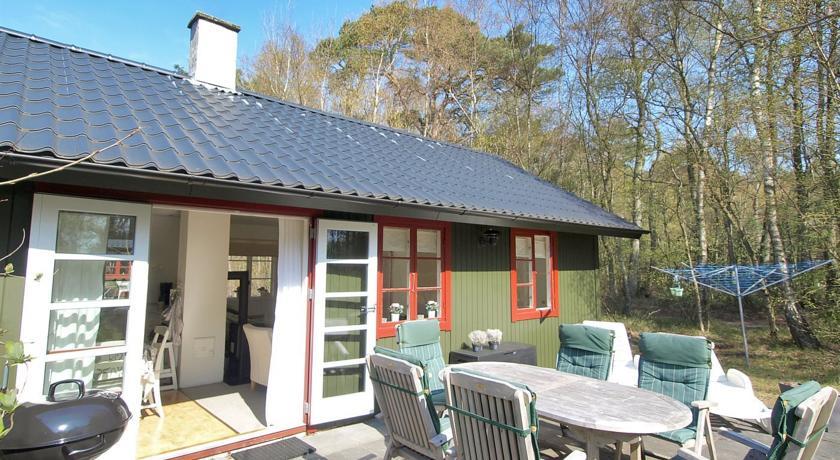 Апартаменты Holiday home Dueodde E- 873