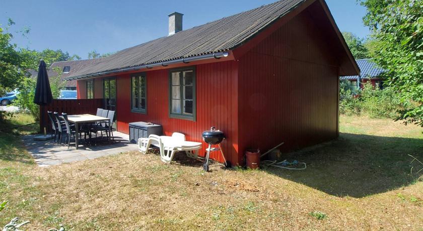 Апартаменты Holiday home Dueodde B- 894