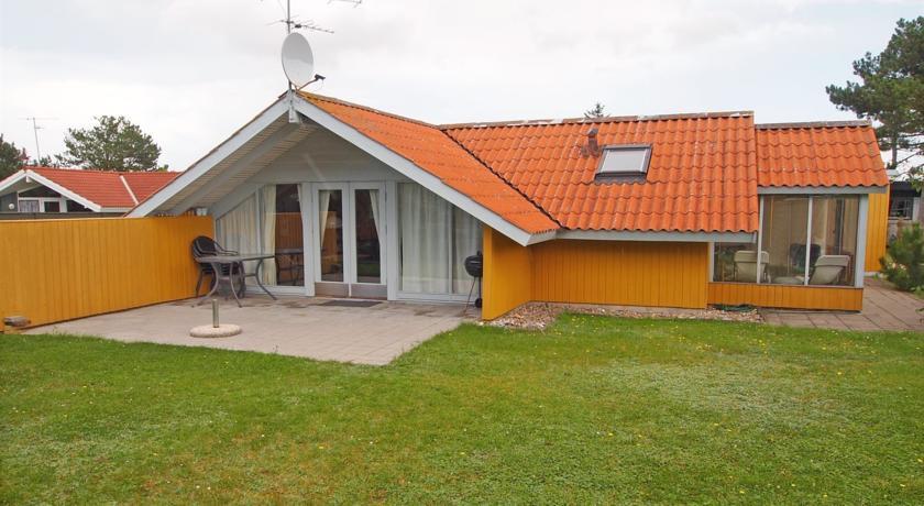 Апартаменты Holiday home Engholmen F- 1034