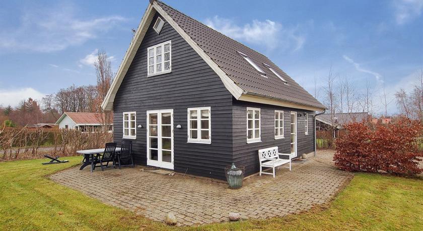 Апартаменты Holiday home Engtoften H- 1044