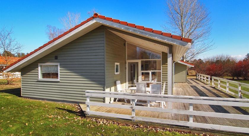 Апартаменты Holiday home Ernst H- 1052