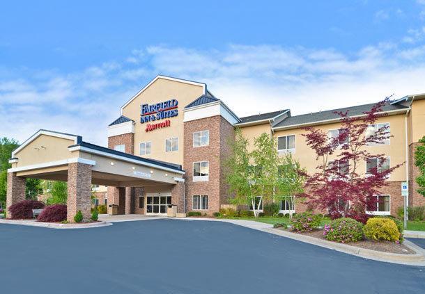 Отель Fairfield Inn & Suites Cherokee
