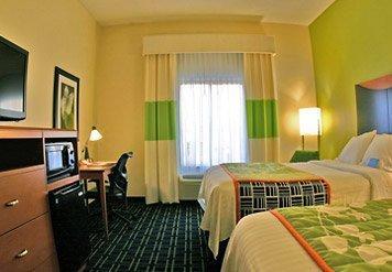 Отель Fairfield Inn Suites Brunswick