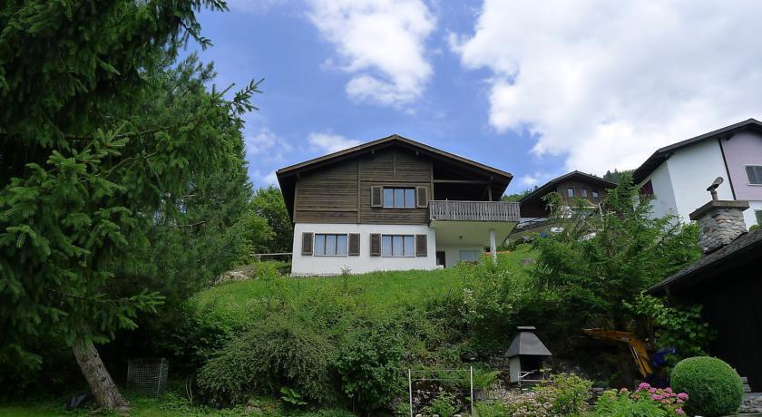 Вилла Villa Gommiswald