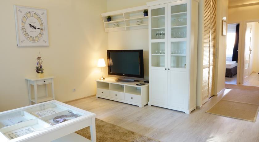 Dobry Apartment