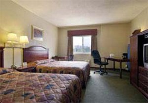 Howard Johnson Express Inn Bronx