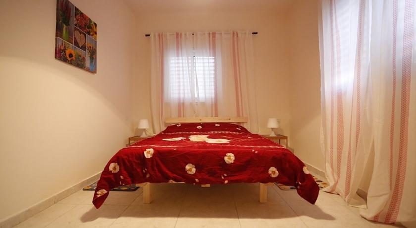 Marina Bat Yam Apartments - Shai Agnon 14