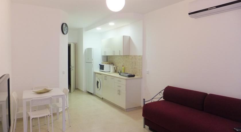 Gold Apartments -101A Balfour Street