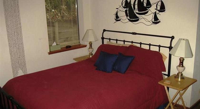 Апартаменты RedAwning Arcata Townhouse - University & Redwoods