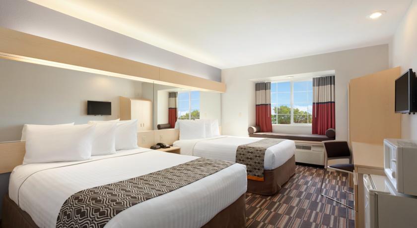 Отель Microtel Inn & Suites Modesto