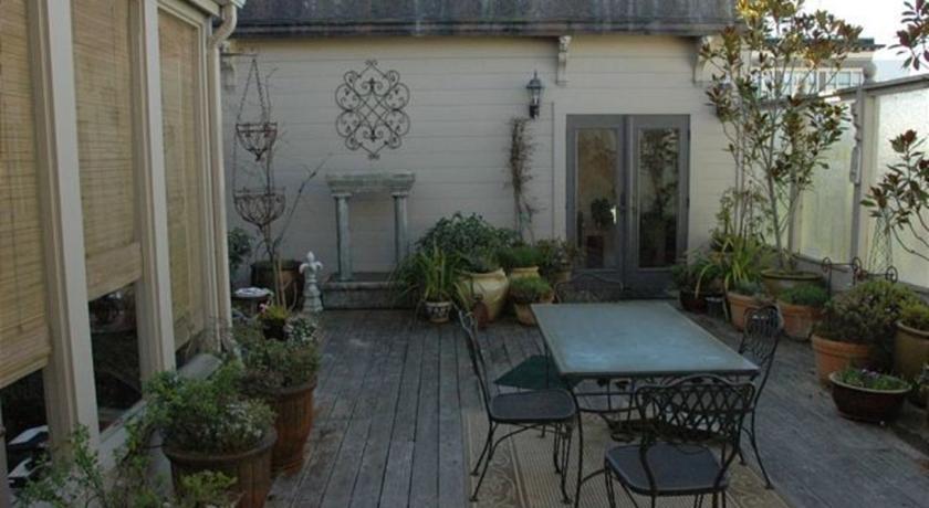 Апартаменты RedAwning French Apartment in Old Towne Eureka