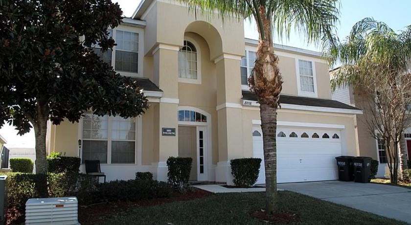 RedAwning King Palm Circle Holiday home 1