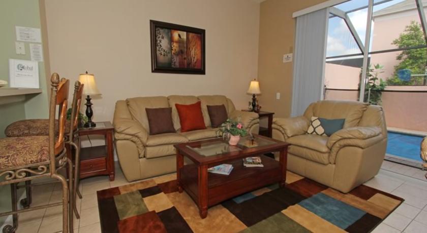 RedAwning Silver Palm Drive Apartment 2