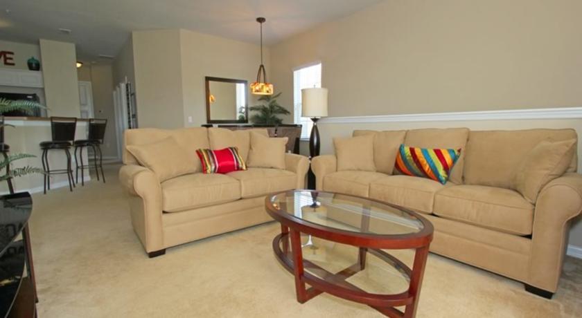 RedAwning Oakwater Drive Apartment 10