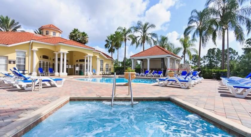 RedAwning La Isla Drive Holiday home