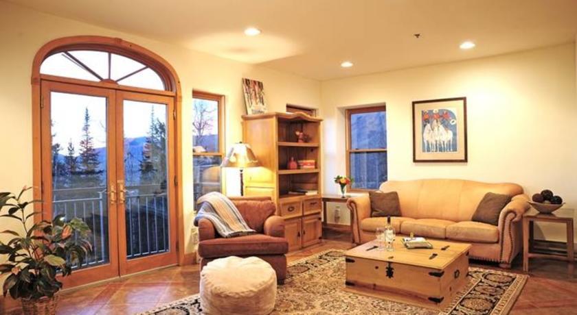 Апартаменты RedAwning Bear Creek Lodge 212