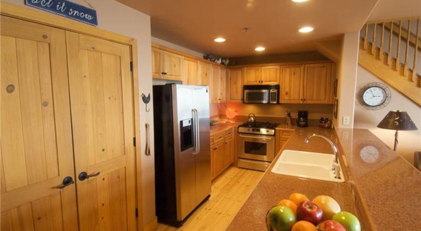 Апартаменты RedAwning Bear Creek Lodge 409