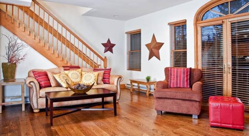 Апартаменты RedAwning Bear Creek Lodge 403