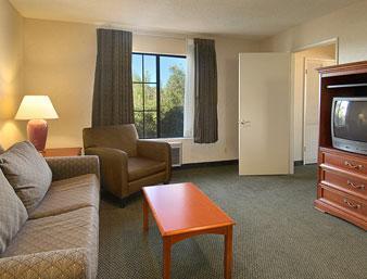 Отель Ramada Chatsworth