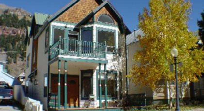 Апартаменты RedAwning Hruza Residence